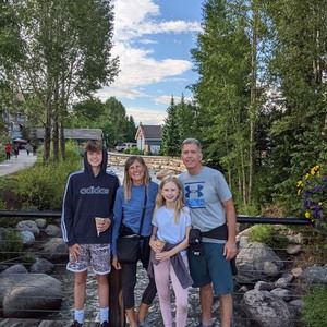 Meet your Posher, Angela